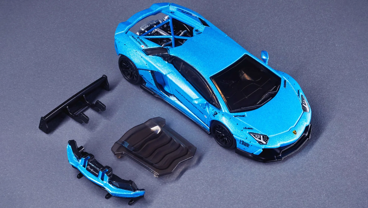 RM 64 ランボルギーニ アヴェンタドール LP700-4 LBWK ブルー ランボルギーニ アヴェンタドール LP700-4 2度目のフルラッピング