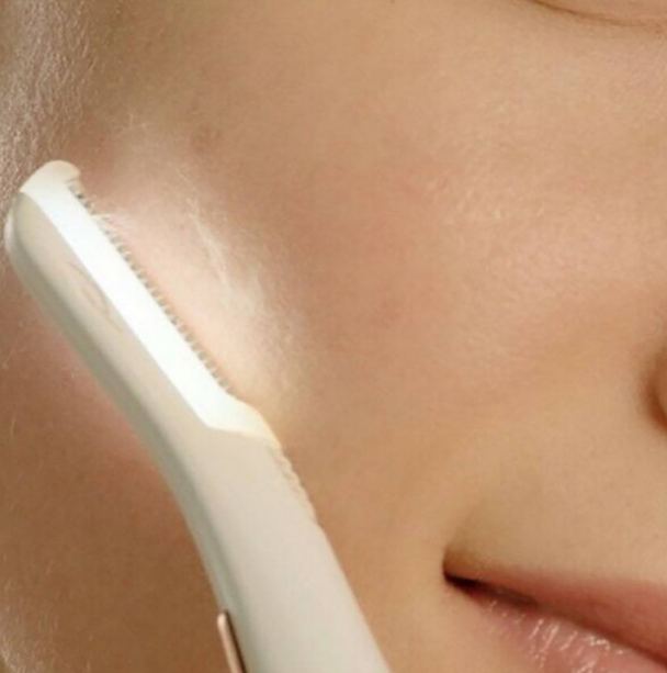 Женский мини триммер FLAWLESS для лица, бровей, карманный - изображение 3