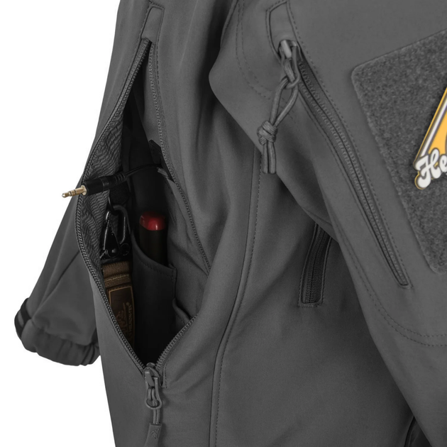 Куртка Helikon-Tex GUNFIGHTER - Shark Skin Windblocker, Shadow grey XL/Regular (KU-GUN-FM-35) - Фото 10 Куртка Helikon-Tex GUNFIGHTER - Shark Skin Windblocker, Shadow grey XL/Regular (KU-GUN-FM-35) - изображение 10