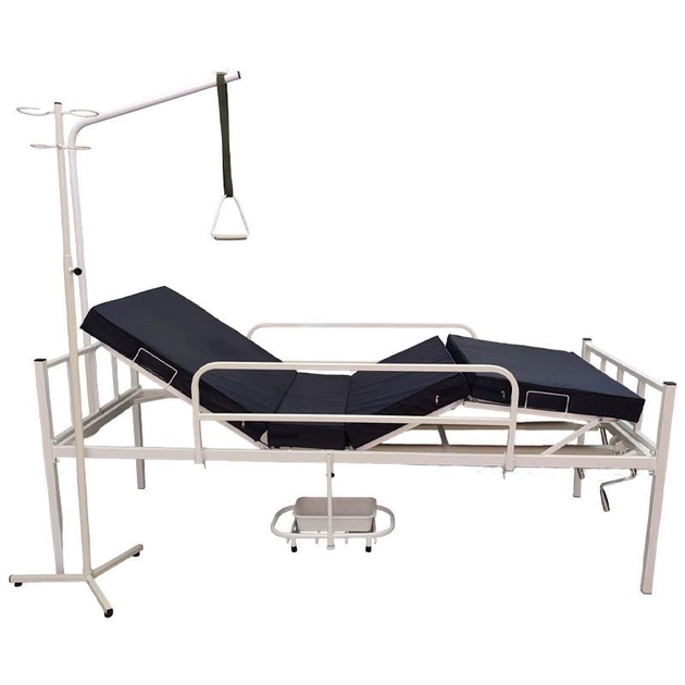 Ліжко медичне механічне функціональне Riberg АН2-11-04 з гвинтовим механізмом підйому з матрацом бічними поручнями підвісною підставкою під судно приліжковою трапецією і штативом для крапельниці - зображення 2