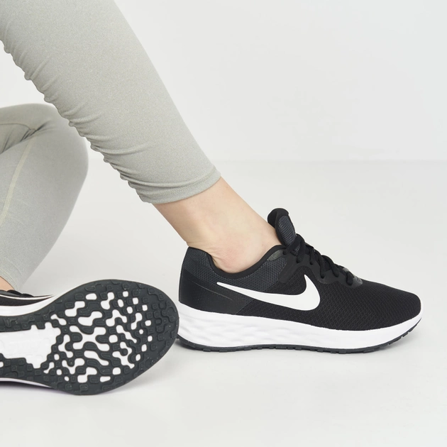 Жіночі кросівки для бігу Nike Revolution 6 Next Nature DC3729-003 38.5 Чорний/Білий (195242836231) - зображення 2