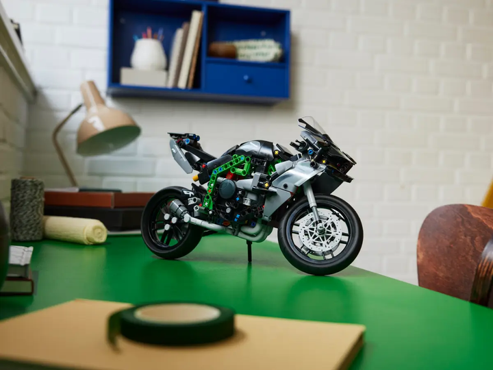 Конструктор Lego Technic Мотоцикл Кавасаки Ниндзя Х2Р 42170