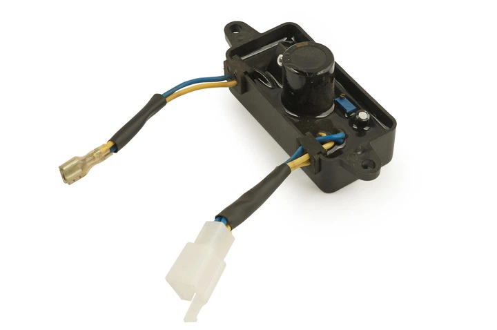 Стабилизатор напряжения бензогенератора (2-2,8 кВт, 220V