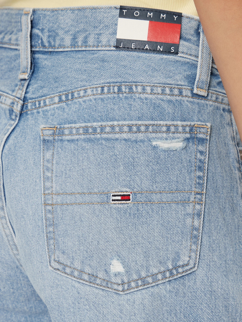 Шорти джинсові жіночі Tommy Jeans DW0DW17641-1AB 27/NI Блакитні (8720646645473) - зображення 4