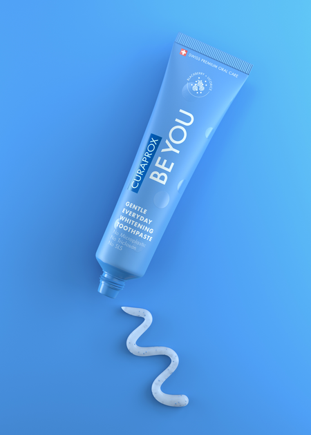 Pasta do zębów Curaprox Be You Regenerative Whitening Toothpaste wybielająca Jeżyna i lukrecja 60 ml (7612412429534) - obraz 4