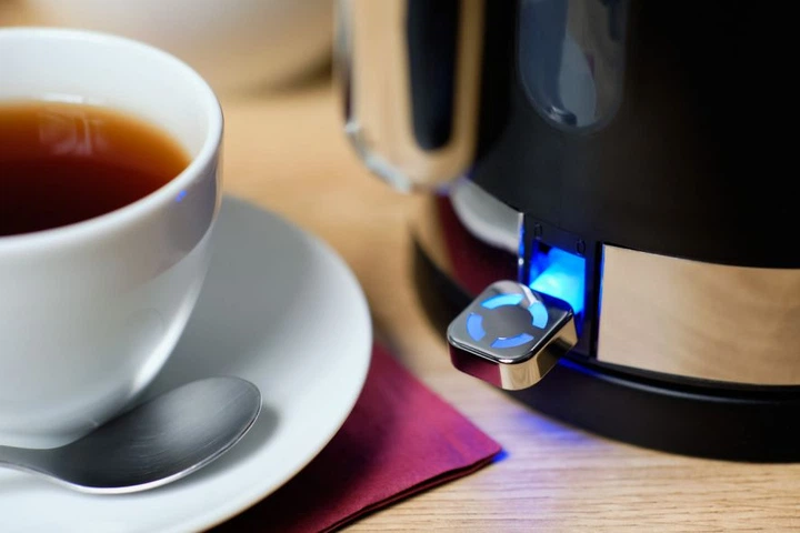 Czajnik elektryczny Eldom C295C Aromi (5908277388157) - obraz 4