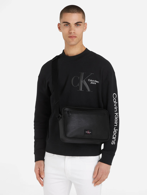 Сумка месенджер через плече чоловіча зі штучної шкіри Calvin Klein Jeans CKRK50K511049BDS Чорна (8720108589727) - зображення 2