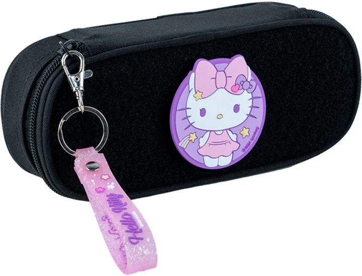 Набір Kite Hello Kitty бейдж на липучці та підвіска Фіолетово-рожевий х 2 шт (HK24-3010-3) - Фото 6 Набір Kite Hello Kitty бейдж на липучці та підвіска Фіолетово-рожевий х 2 шт (HK24-3010-3) - зображення 6