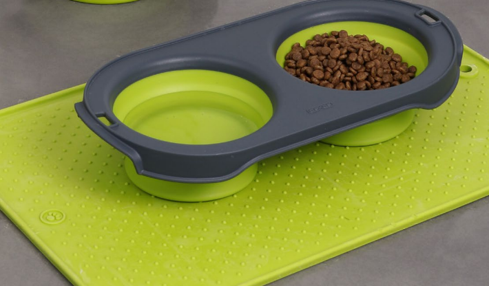 Коврик антискользящий под миски Dexas Bowl Grippmat S для собак и котов 33x48 см Темно-серый (PW900432) - изображение 3