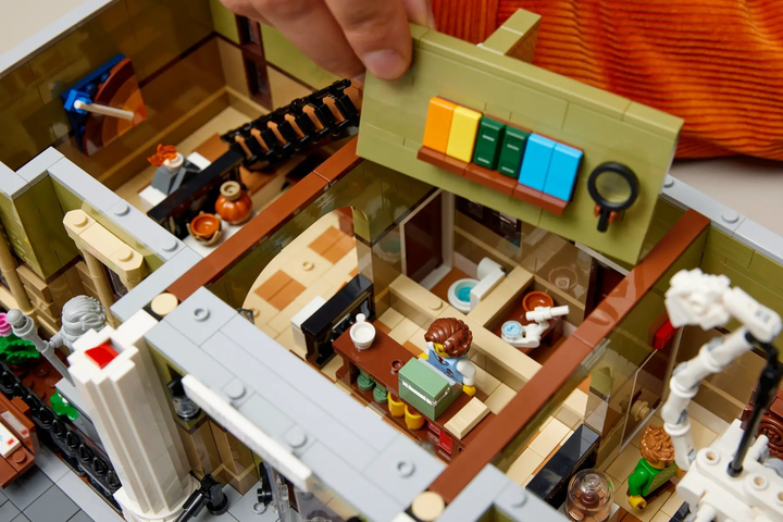 Конструктор LEGO Icons Музей Природничої Історії 4014 деталей (10326) - зображення 13