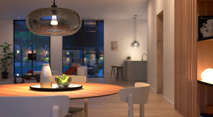 Inteligentna żarówka Philips Hue E14 kulka 5.7 W (8719514356696) - obraz 5
