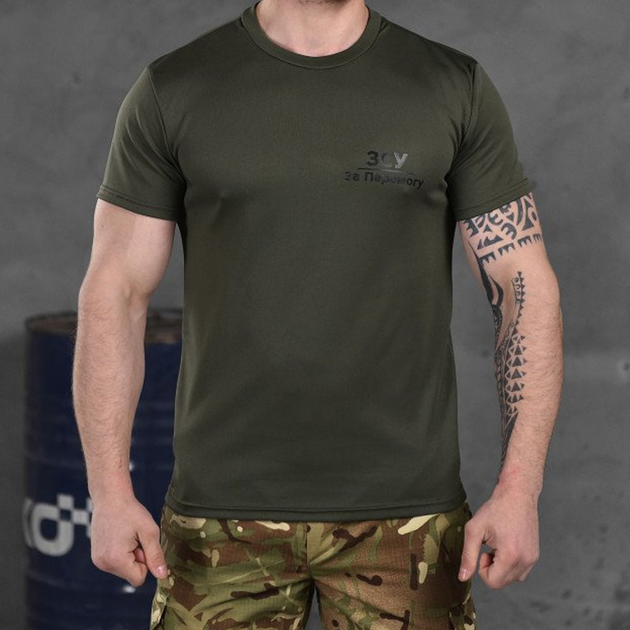 Потовідвідна чоловіча футболка з принтом "За перемогу" олива розмір XL - зображення 1