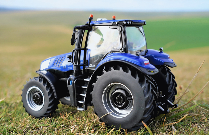 Traktor TOMY Britains New Holland T8.435 (0036881432166) - obraz 7