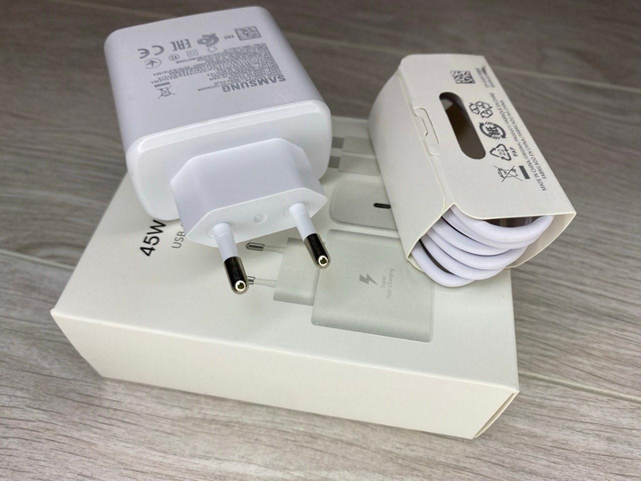 Швидка зарядка EP-TA845 45W для Samsung Galaxy S23/S22/S21/Note 10+/Z ...