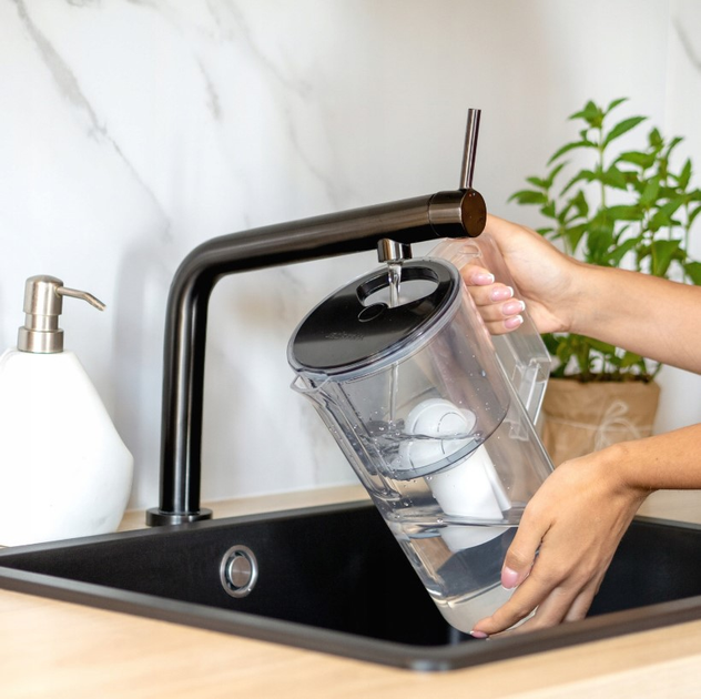 Dzbanek filtrujący Wessper AquaClassic Basic czarny - obraz 5