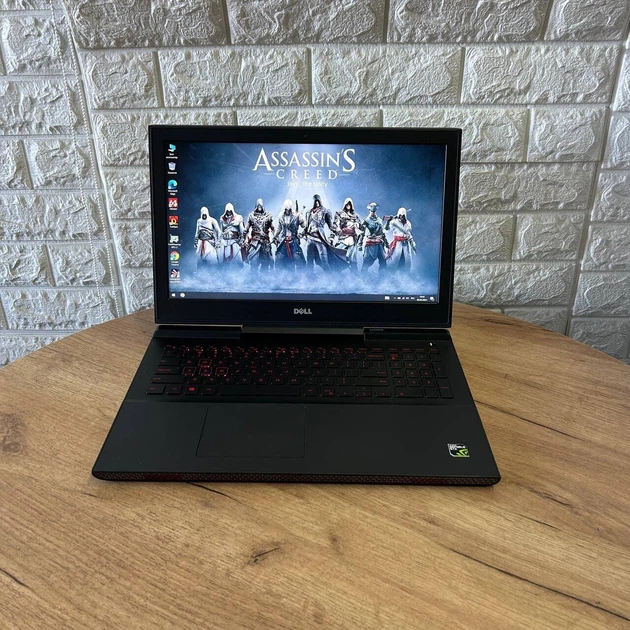 Ігровий ноутбук Dell Inspiron 15 Gaming 7567 / 15.6