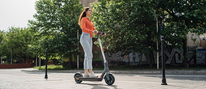 Hulajnoga elektryczna Motus Scooty 10 GEN5 (5901821999359) - obraz 5