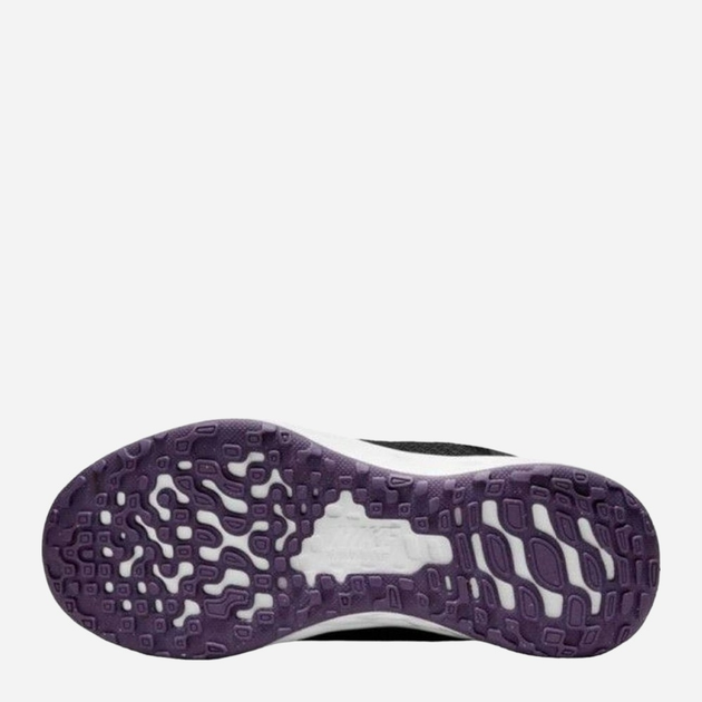 Дитячі кросівки для хлопчика Nike Revolution 6 DD1095-005 28.5 Чорні з коричневим (195866749481) - зображення 5