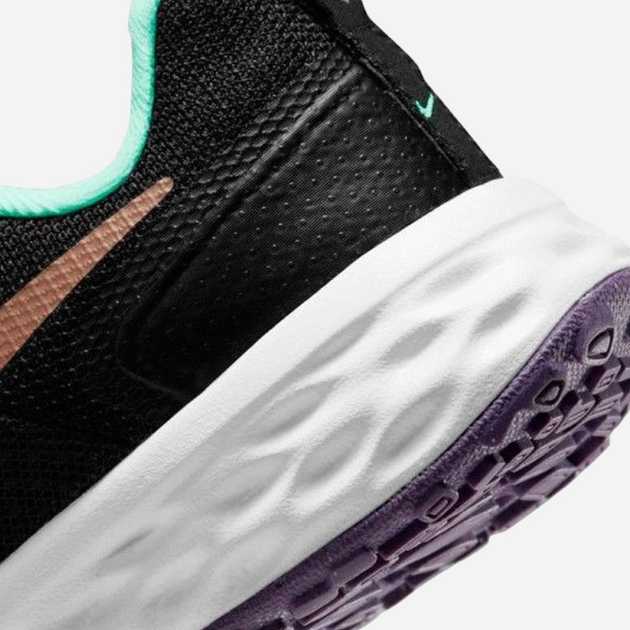 Дитячі кросівки для хлопчика Nike Revolution 6 DD1095-005 28.5 Чорні з коричневим (195866749481) - зображення 6