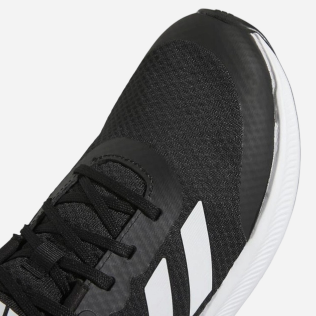Buty sportowe chłopięce na rzepy adidas Runfalcon 3.0 K HP5845 36 Czarne z białym (4066749894870) - obraz 3
