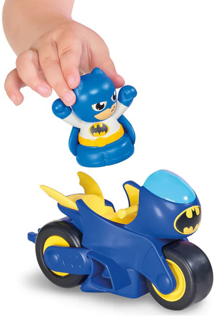 Zestaw figurek Tomy Toomies 2 w 1 Batcycle (5011666732605) - obraz 3