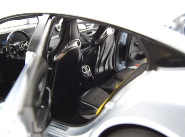 Модель автомобіля Mercedes-Benz-AMG GT 63 S 4MATIC+ (X290) Silver