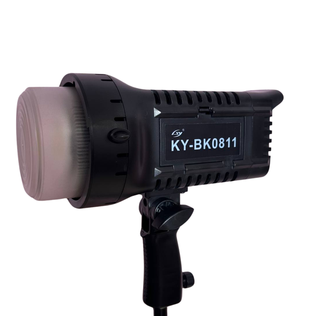 Постоянный студийный свет Profi-light KY-BK 0811 LED 150 Вт с пультом, 5600K, регулировка яркости, со штативом (0DB7C046E898) - Фото 5 Постоянный студийный свет Profi-light KY-BK 0811 LED 150 Вт с пультом, 5600K, регулировка яркости, со штативом (0DB7C046E898) - изображение 5
