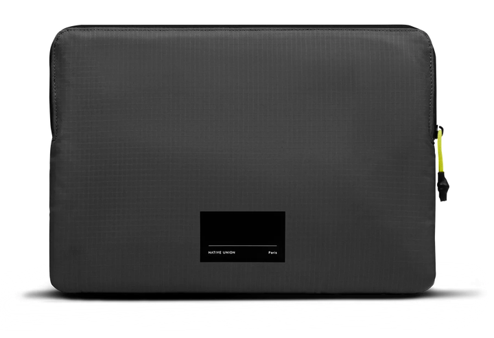Чохол Native Union Ultralight 13" Sleeve Case Black for MacBook Air 13"/MacBook Pro 13" (STOW-UT-MBS-BLK-13) - Фото 2 Чохол Native Union Ultralight 13" Sleeve Case Black for MacBook Air 13"/MacBook Pro 13" (STOW-UT-MBS-BLK-13) - зображення 2
