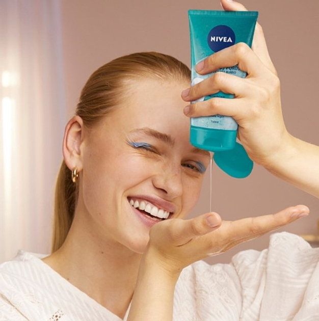 Żel do oczyszczania twarzy NIVEA Pore Purifying Refining Daily Wash przeciw niedoskonałościom 150 ml (9005800227290) - obraz 3