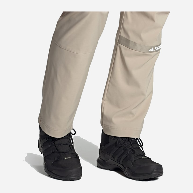 Чоловічі черевики для треккінгу з Gore-Tex Adidas Terrex Swift R2 Mid IF7636 47.5 Чорні (4066746357514) - зображення 2