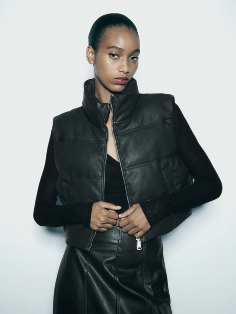 Теплый жилет с искусственной кожи короткий женский Zara