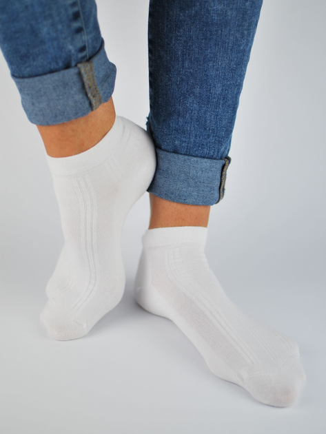 Шкарпетки жіночі короткі Noviti ST001-U-01 39-42 Білі (5905204304327) - зображення 1
