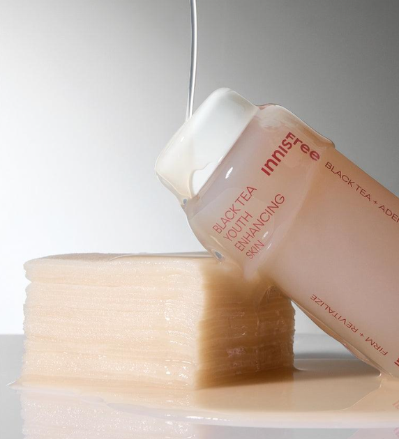 Омолоджувальний тонер-есенція з екстрактом чорного чаю Innisfree Black Tea Youth Enhancing Skin 170ml - Фото 4 Омолоджувальний тонер-есенція з екстрактом чорного чаю Innisfree Black Tea Youth Enhancing Skin 170ml - зображення 4