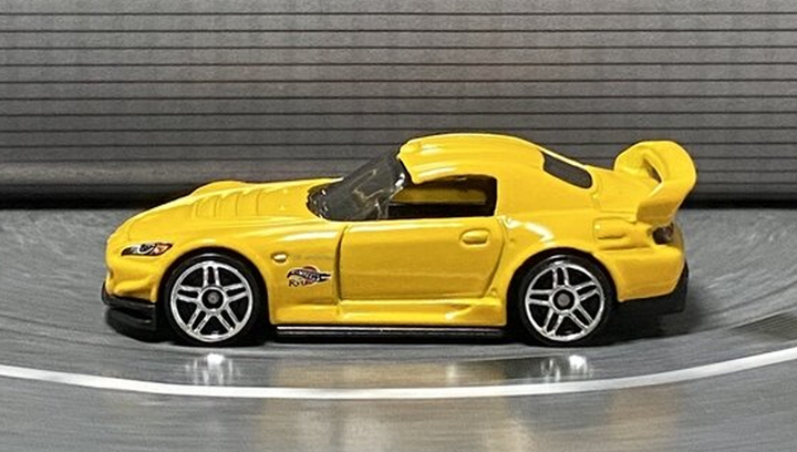 Машинка Базова Hot Wheels Honda S2000 J-Imports 1:64 HCV85 Yellow 1шт - Фото 5 Машинка Базова Hot Wheels Honda S2000 J-Imports 1:64 HCV85 Yellow 1шт - зображення 5