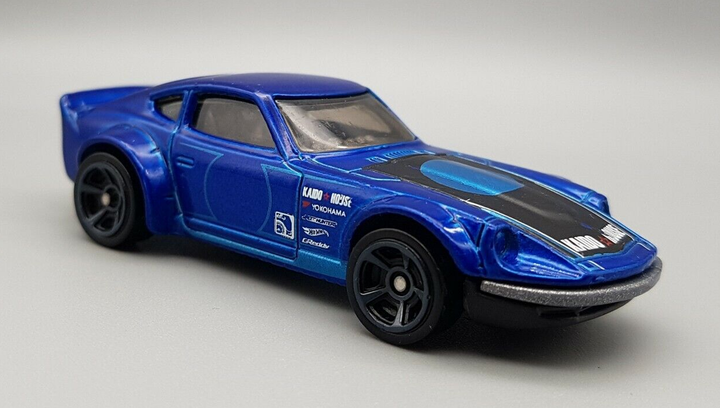 Машинка Базовая Hot Wheels Nissan Fairlady Z Need for Speed Speed Graphics 1:64 DHP27 Dark Blue - Фото 3 Машинка Базовая Hot Wheels Nissan Fairlady Z Need for Speed Speed Graphics 1:64 DHP27 Dark Blue - изображение 3