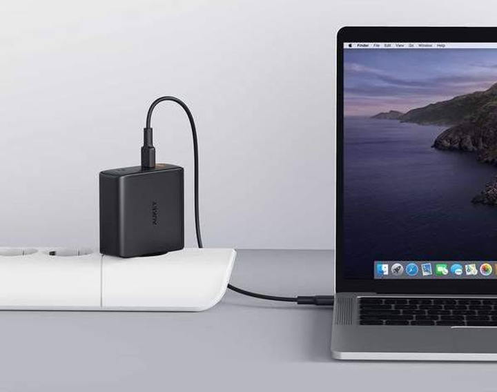 Ładowarka sieciowa Aukey PA-D5 GaN 2xUSB C Power Delivery 3.0 63W 6A Dynamic Detect (5902666661654) - obraz 3