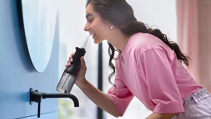 Zestaw szczoteczka elektryczna do zębów + irygator Philips Sonicare Diamond Clean 9000 HX3866/43 (8710103997542) - obraz 5