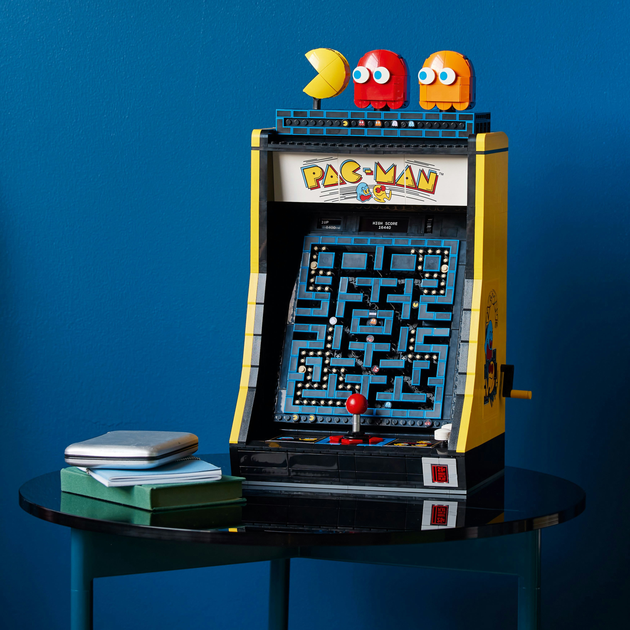 Zestaw klocków LEGO Icons Arcade PAC-MAN 2651 element (10323) - obraz 5