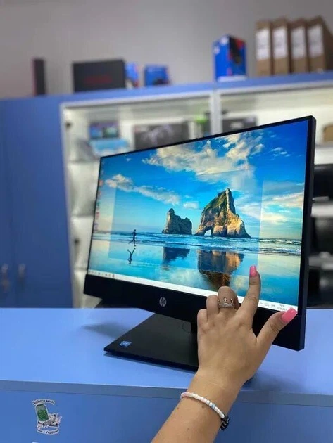 Моноблок HP ProOne 600 G4 All-in-One / 21.5