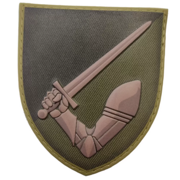 Патч / шеврон рука з мечем 117-та ОМБр олива - зображення 1