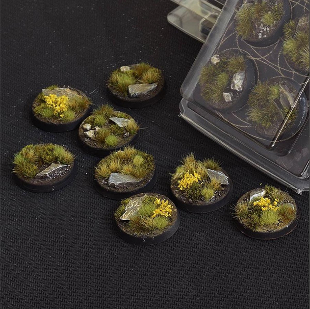 Gotowe podstawki do figurek Gamers Grass Bases Round Highland 32 mm 8 szt (0738956788443) - obraz 2