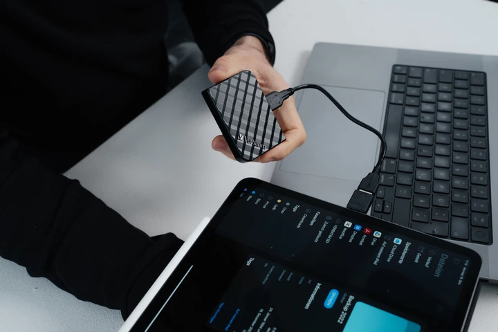 SSD диск Verbatim Store ‘n’ Go Mini 1TB USB 3.2 Gen 1 Black - зображення 8