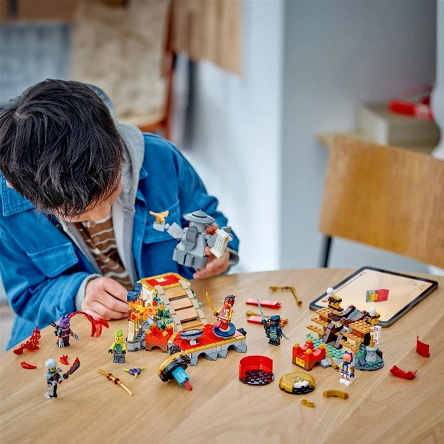 Конструктор LEGO NINJAGO Боевая арена турнира 659 деталей (71818