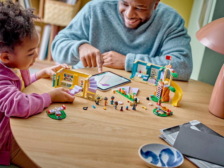 Zestaw klocków LEGO Friends Przedszkole w Heartlake 239 elementów (42636) - obraz 9