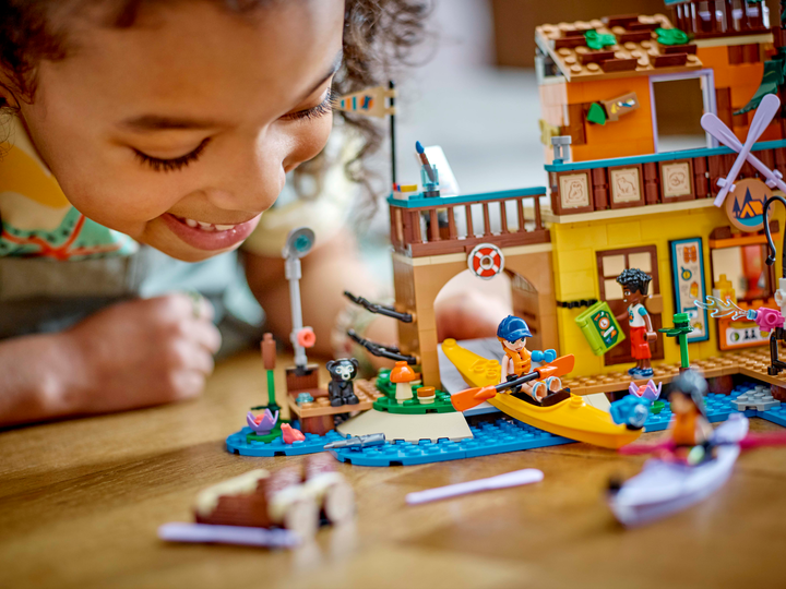 Конструктор LEGO Friends Водные виды спорта в кемпинге 628 деталей (42626) - изображение 10