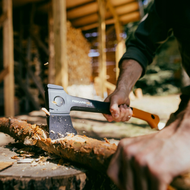 Сокира Fiskars X-series X18 Universal S (6411501201621) - зображення 5