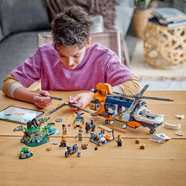 Конструктор LEGO City Вертолет в базовом лагере для исследования
