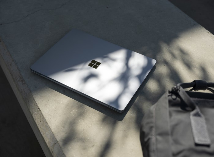 Laptop Microsoft Surface Go i5 (TNV-00009) Platinum - obraz 9