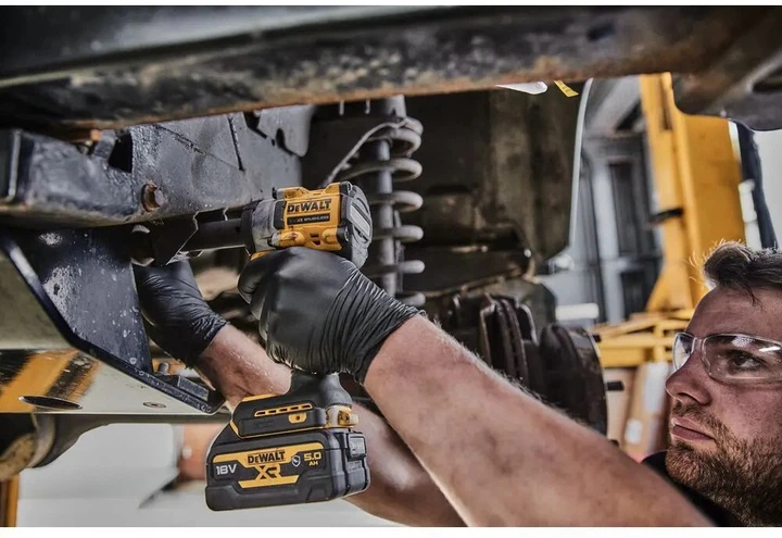 Гайковерт ударный бесщеточный DeWALT DCF921NT - Фото 7 Гайковерт ударный бесщеточный DeWALT DCF921NT - изображение 7