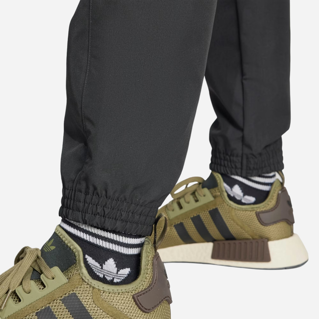 Спортивні штани чоловічі adidas Utility IR9442 S Чорні (4066757261749) - зображення 5